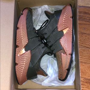 Adidas Prophere size 6 Women / 4.5 Men - Used